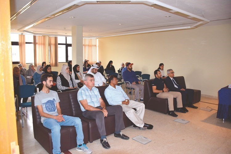 متابعة من الحضور﻿