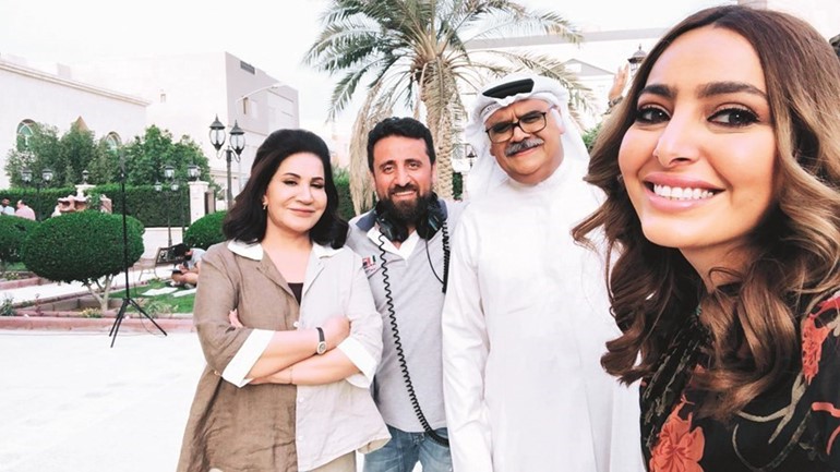 بالفيديو.. سعاد عبدالله: نهدي «عبرة شارع» لروح الفنان الراحل عبدالله الباروني