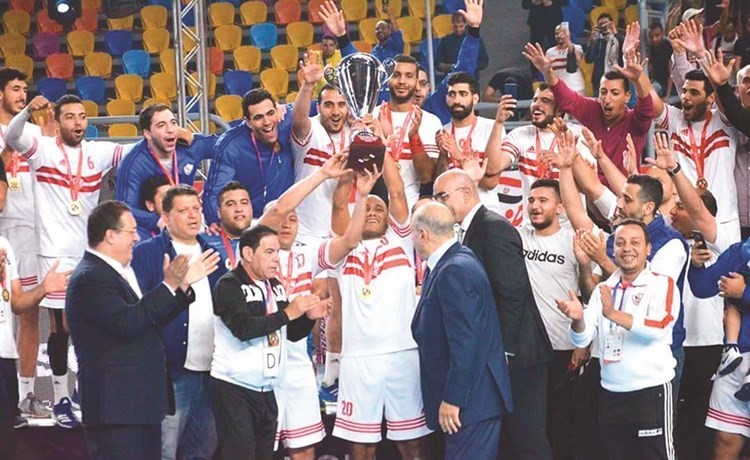 نجوم يد الابيض يرفعون الكأس السوبر الافريقي ﻿