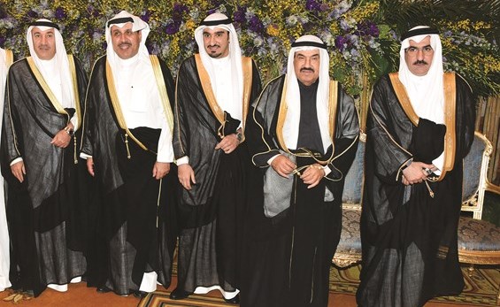سمو الشيخ ناصر المحمد والشيخ حمد الجابر يباركان﻿