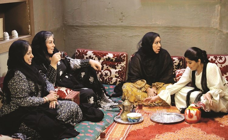 ليلى السلمان وريماس المنصور في احد المشاهد﻿