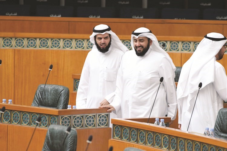 الشيخ د.باسل الصباح ود.عادل الدمخي ﻿