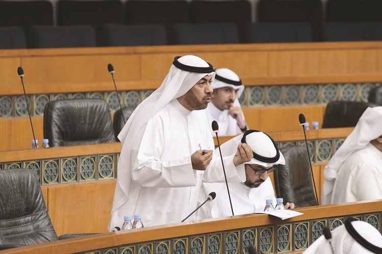 علي الدقباسي ﻿