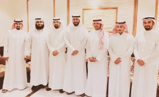 عبدالرحمن الغانم متوسطا لجنة أهالي توسعة الوفرة التطوعية ﻿