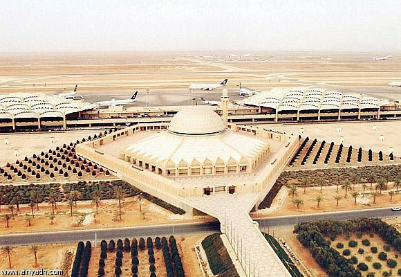 السعودية تُعلّق خطط خصخصة مطار الملك خالد الدولي