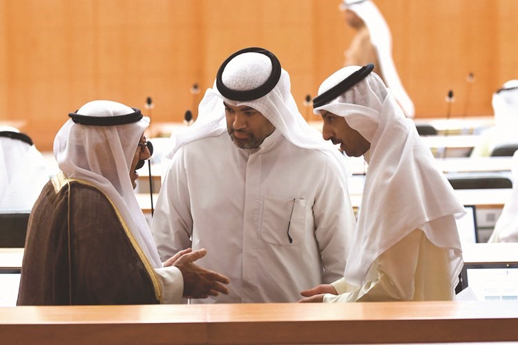 الشيخ ناصر صباح الأحمد وعمر الطبطبائي وعبدالوهاب البابطين﻿