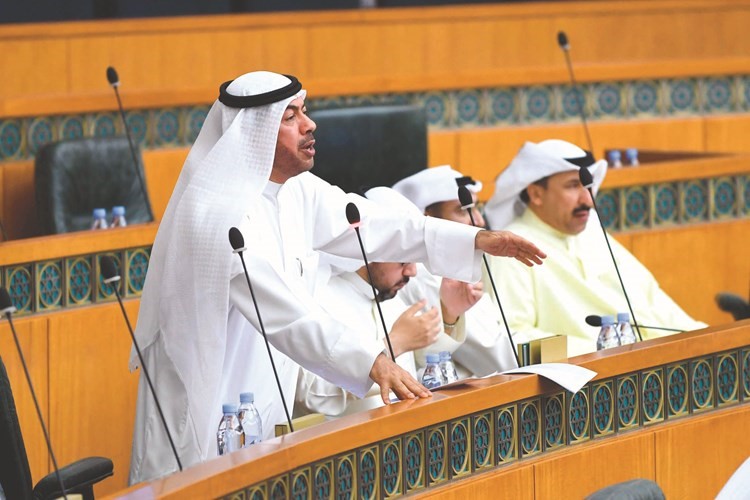 علي الدقباسي﻿