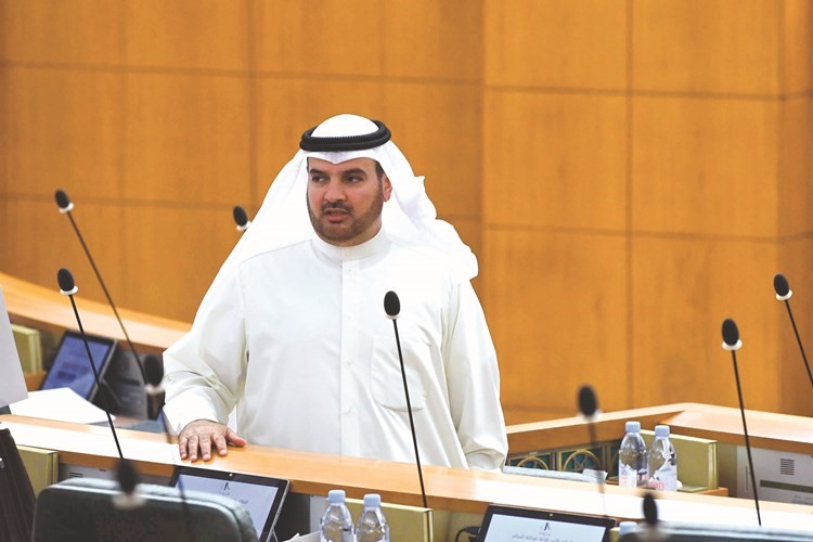 حمدان العازمي﻿