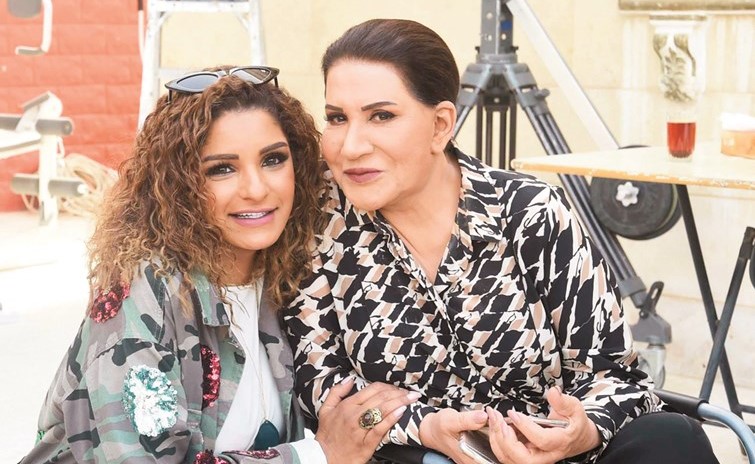 سعاد عبدالله ومرام في عبرة شارع﻿