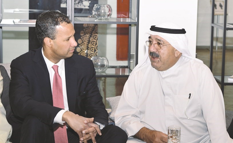 الشيخ ناصر صباح الأحمد مستقبلا رئيس شركة بوينغ مارك ألن ﻿