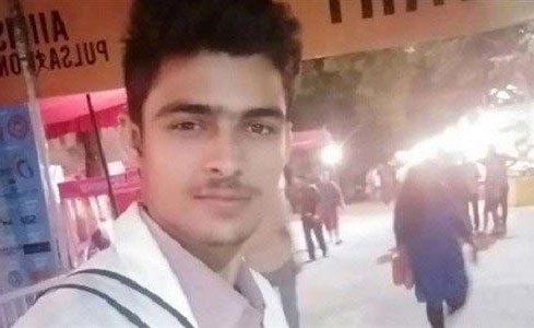 مراهق يتنكر في صفة طبيب بمستشفى جامعي لمدة 5 أشهر