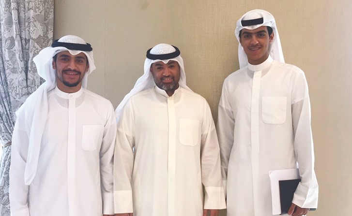 النائب عمر الطبطبائي خلال اللقاء ﻿