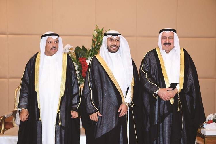 المعرس متوسطا والده احمد الجسار ووالد العروس علي الشايع﻿