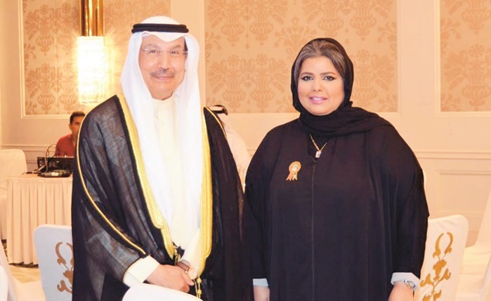 د. بدور المطيري مع د. مساعد الهارون﻿