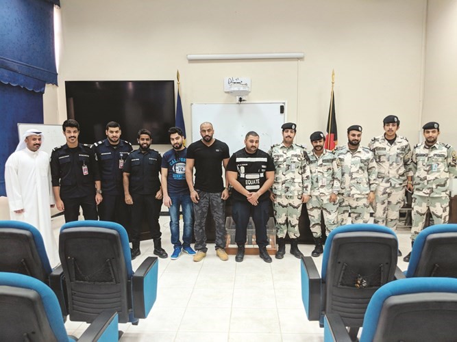 من المشاركين بتدريبات الوقاية والسلامة في حالات الطوارئ﻿