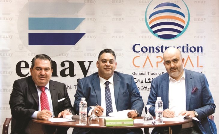 جانب من توقيع عقد الشراكة﻿