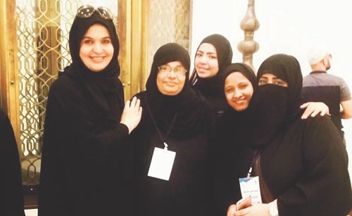 رحلة العمرة مع حفظة القرآن الكريم بإشراف وزارة الأوقاف﻿