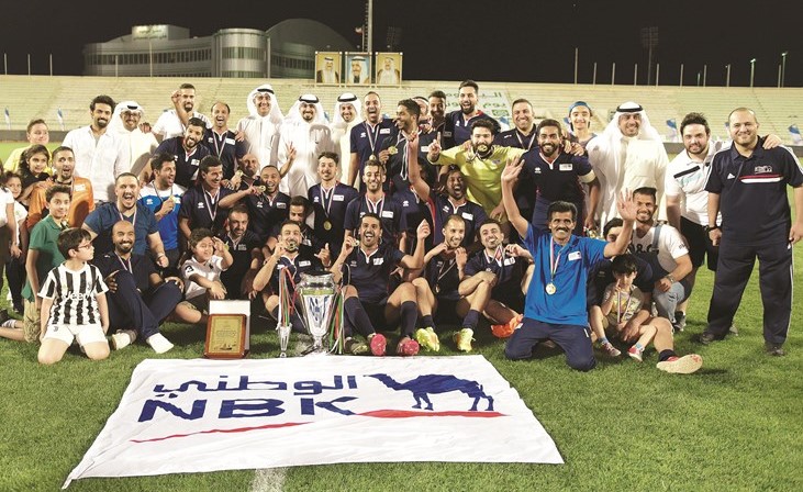 فريق الوطني عقب التتويج ﻿