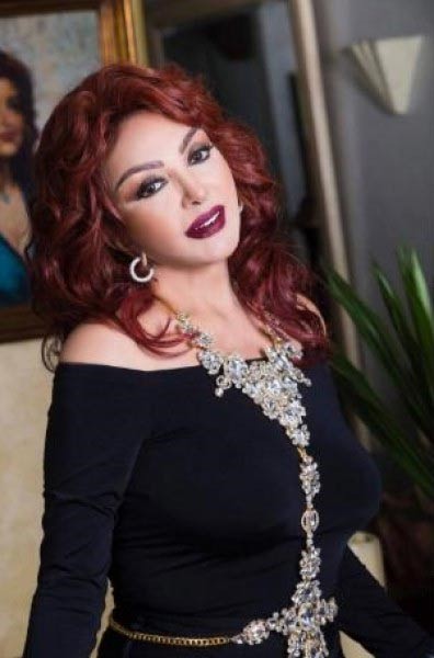 بالصور.. نبيلة عبيد باطلالة عشرينية.. شاهدوا كيف أصبحت؟