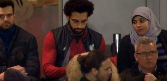 هل يمنع محمد صلاح زوجته من الظهور في وسائل الإعلام؟