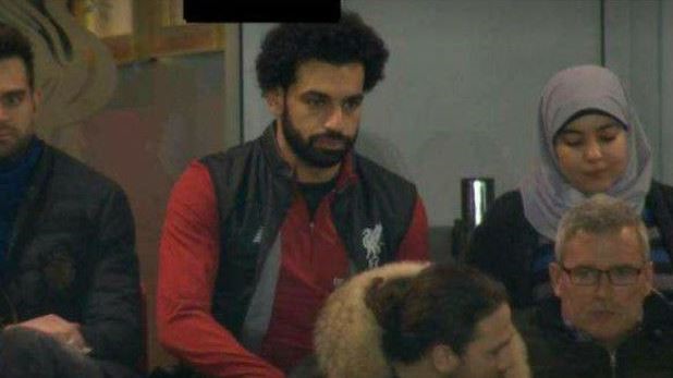 هل يمنع محمد صلاح زوجته من الظهور في وسائل الإعلام؟