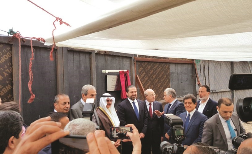 رئيس الوزراء اللبناني سعد الحريري وسفيرنالدى لبنان عبد العال القناعي أثناء حفل اطلاق مشروع متحف تاريخ بيروت ﻿
