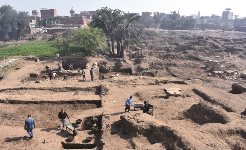 «الآثار» تعلن الكشف عن مقصورة احتفالات ملكية بالمطرية