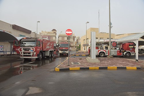 فرق الإطفاء أخمدت حريقاً اندلع في مبنى إدارة جمعية الشعب التعاونية
