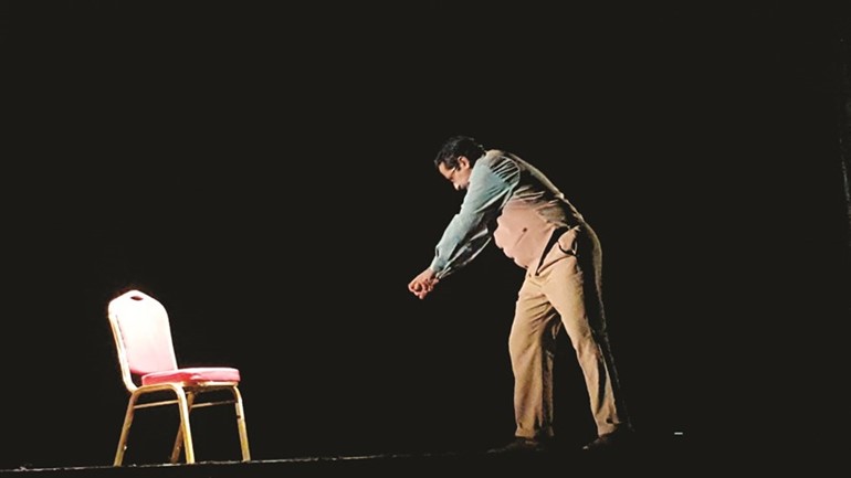 عمر غباش في مسرحية سلك﻿