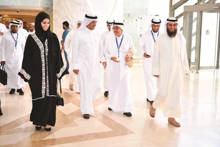 جانب من جولة الوفود الخليجية في مجلس الأمة﻿