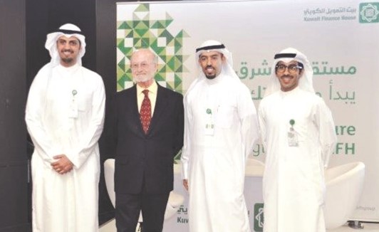بيت التمويل الكويتي الراعي البلاتيني في المعرض الوظيفي ﻿