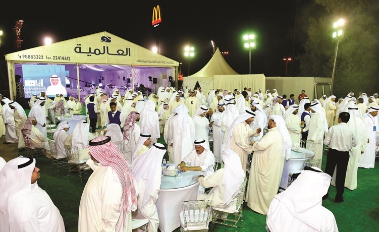 حضور كبير في ندوة علي الكندري	(متين غوزال)﻿
