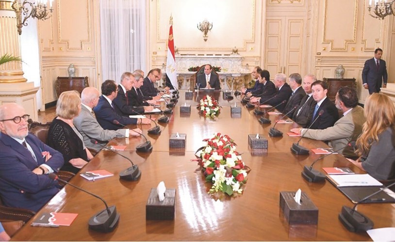 الرئيس عبدالفتاح السيسي مستقبلا وفدا من المعهد اليهودي للأمن القومي الأميركي﻿