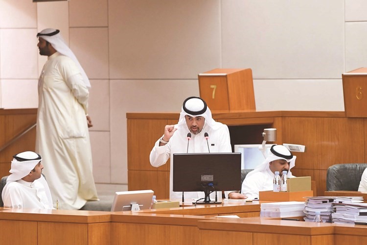 عمر الطبطبائي متحدثا﻿