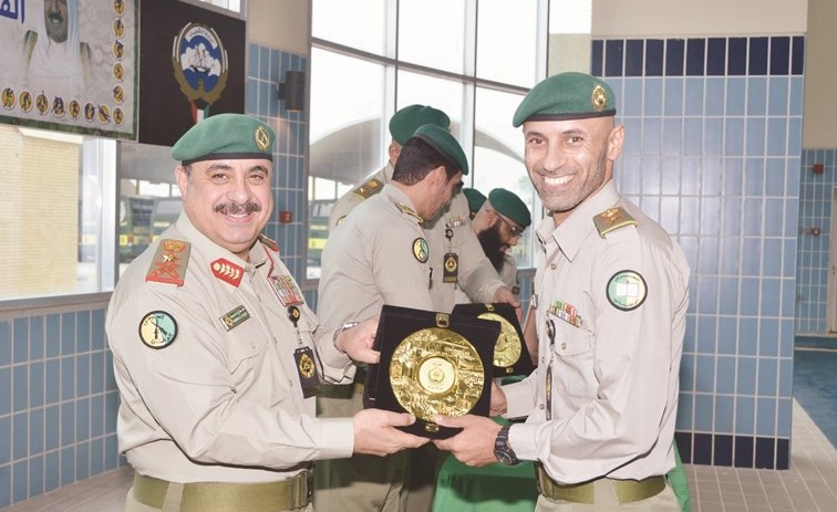 تكريم رئيس فرع الاتحاد الرياضي﻿