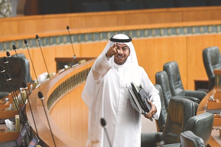 علي الدقباسي﻿