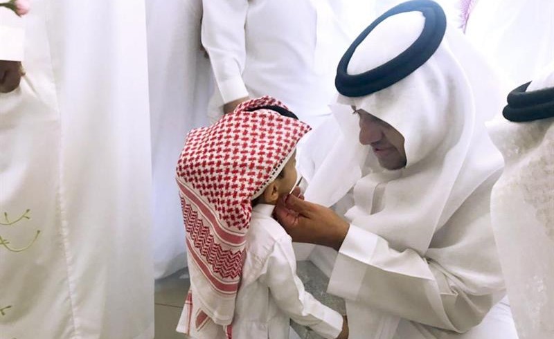 شاهد.. بسبب متلازمة "سانجد سقطي".. شاهد طالب في جدة يبلغ طوله 72 سم ووزنه 6.5 كيلو