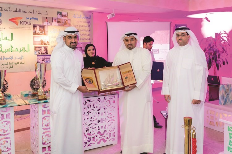 إعلان فائزي مسابقة «الهندسة والبترول»