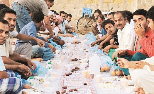 أحد مشاريع إفطار الصائم التي تنظمها الجمعية﻿