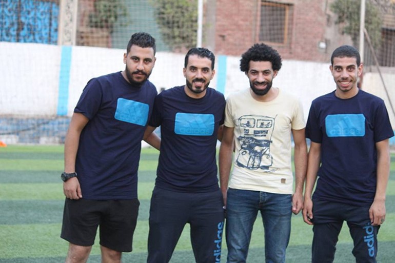 هكذا أصبح شاب مصري نجما في صحف عالمية بسبب محمد صلاح