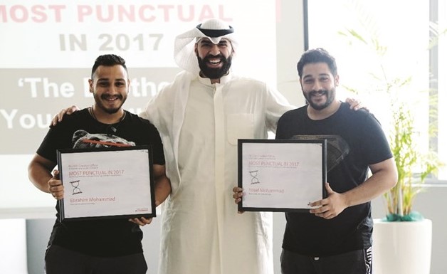 جانب من تكريم الموظفين﻿