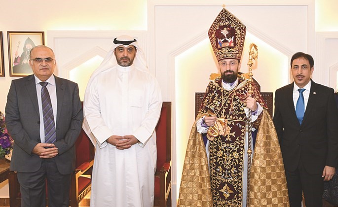 الشيخ محمد العبد الله مع المطران ماسيس زوبويان والقائم بالأعمال اللبناني ماهر خير ﻿