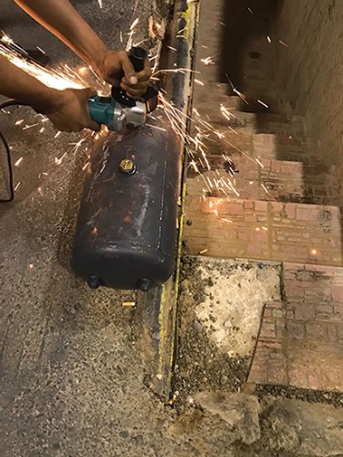 المستشار الجلاوي شكر «رجال جمارك  العبدلي» لضبط  40 الف حبة كابتجون في سلندر غاز اعد بشكل مصنعي