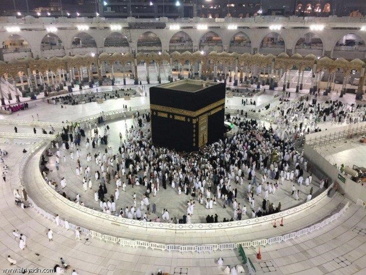 السعودية تُخصيص صحن المطاف للمعتمرين خلال رمضان