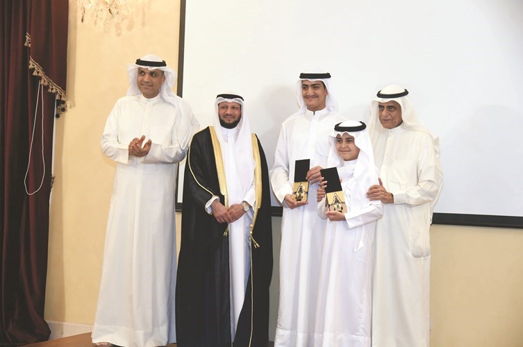 تكريم منير وعبدالله النوري﻿
