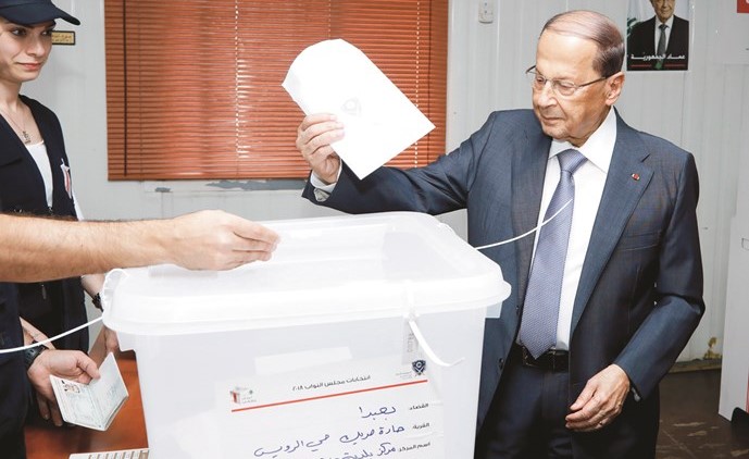 رئيس الجمهورية العماد ميشال عون يدلي بصوته﻿