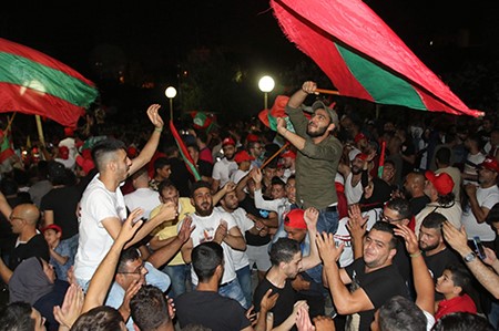 أنصار النائب أسامة سعد يحتلفون بفوزه في مسقط رأسه بمدينة صيدا
