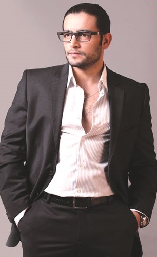 هاني سلامة في أزمة!