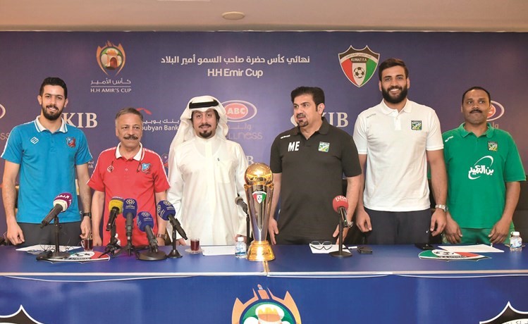 محمد إبراهيم ومحمد عبدالله وسعود القناعي وفهد حمود ومشعل العبكل وأحمد الرفاعي خلال المؤتمر الصحافي﻿