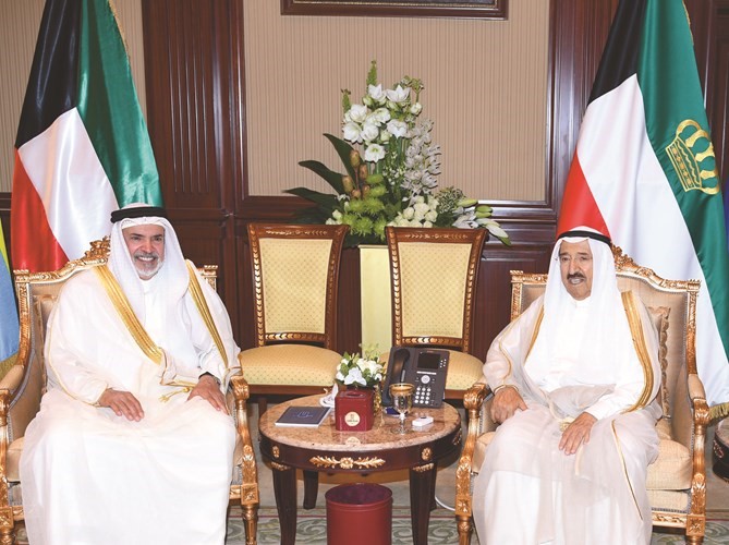 بالفيدو.. الأمير استقبل عدداً من الشباب المتميزين: إحرازكم الجوائز في المنافسات الدولية يمثل دافعاً للشباب برفعهم راية الوطن في المحافل الدولية